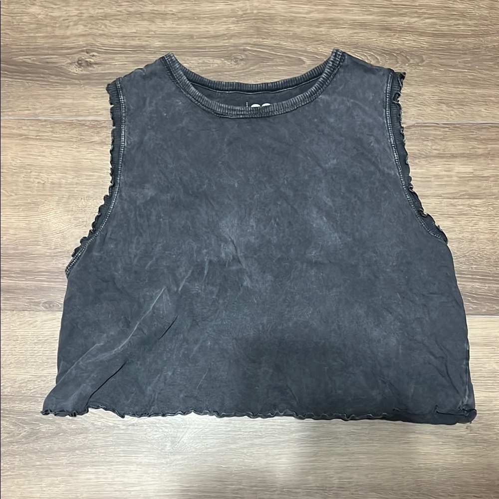 SO Black Sleeveless Muscle Tee Crop